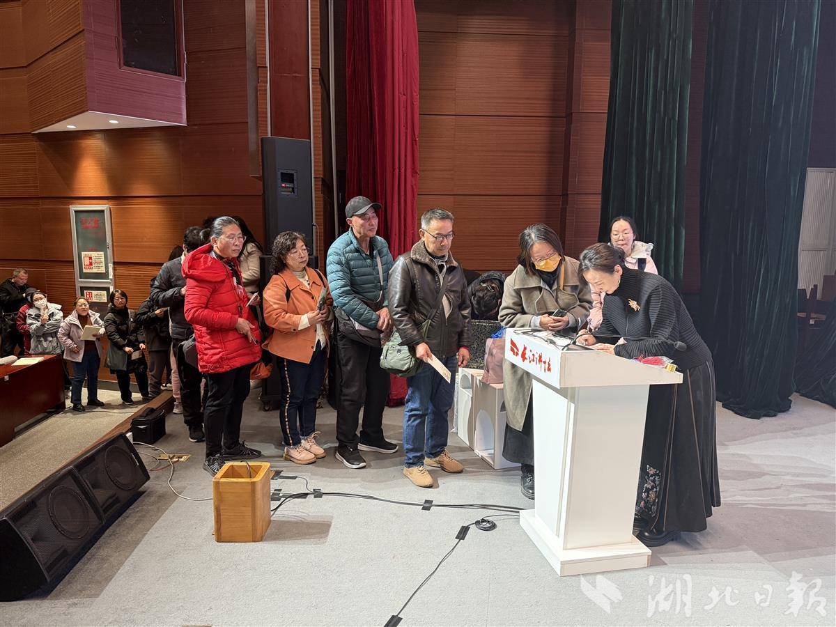 郭丽与读者交流 郭丽与读者交流